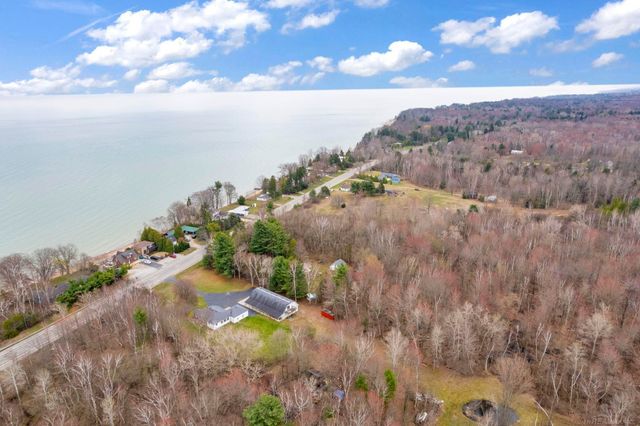 2828 Lakeshore Road, Sanilac Twp, MI 48401