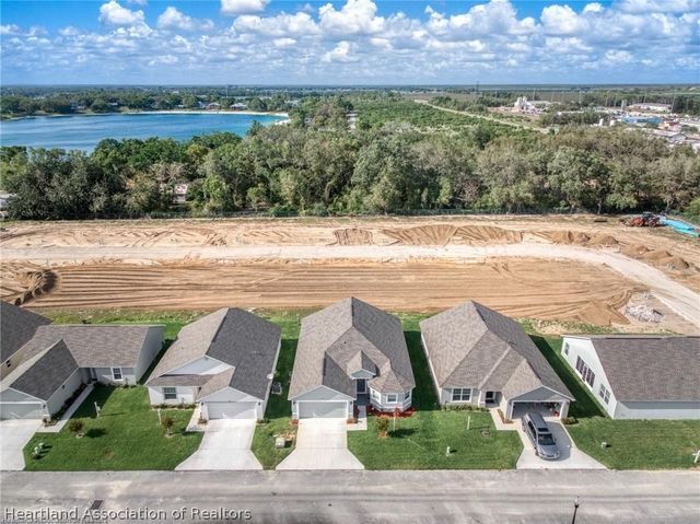 648 W Carmichael Street, Avon Park, FL 33825
