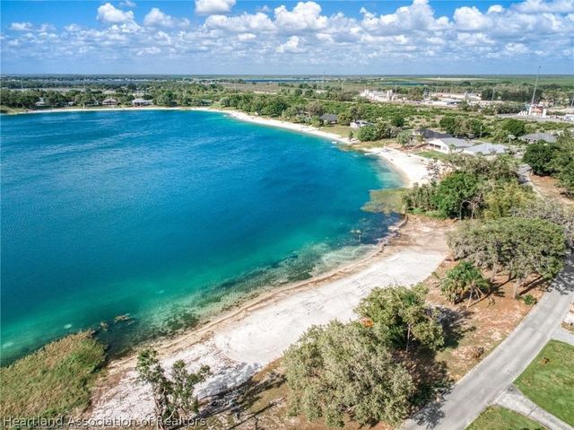 648 W Carmichael Street, Avon Park, FL 33825