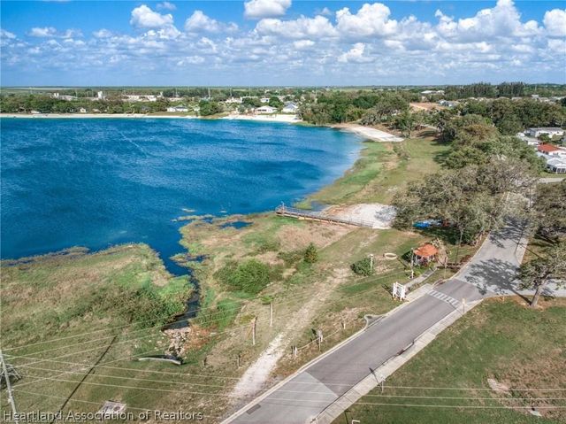 648 W Carmichael Street, Avon Park, FL 33825