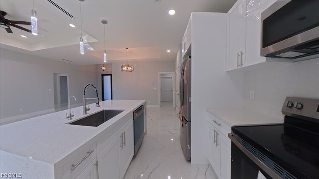 3805 17th ST W, Lehigh Acres, FL 33971