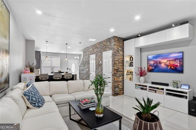 205 Devonshire Drive, Alpharetta, GA 30022