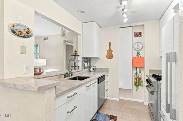 2253 Martinique Lane, Oxnard, CA 93035