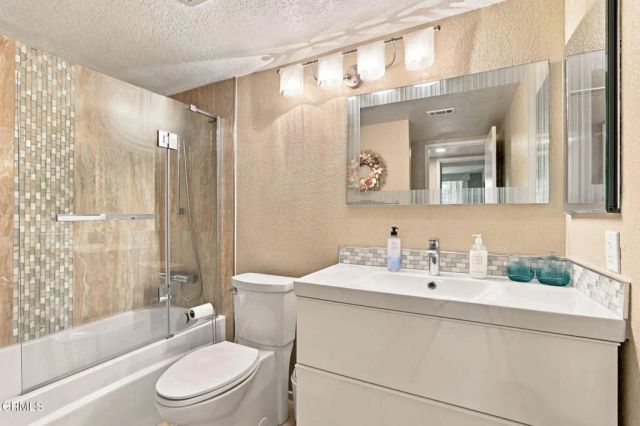 2253 Martinique Lane, Oxnard, CA 93035