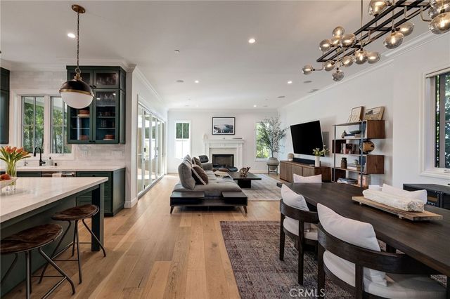 2517 Elm Avenue, Manhattan Beach, CA 90266