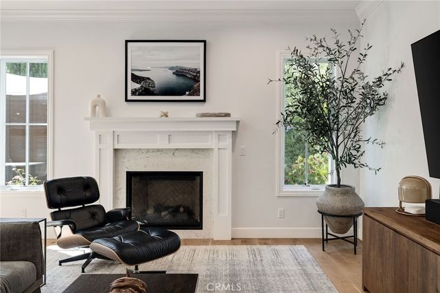 2517 Elm Avenue, Manhattan Beach, CA 90266