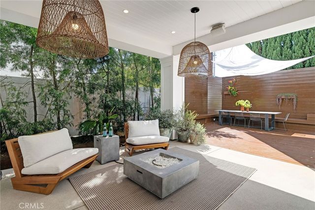 2517 Elm Avenue, Manhattan Beach, CA 90266