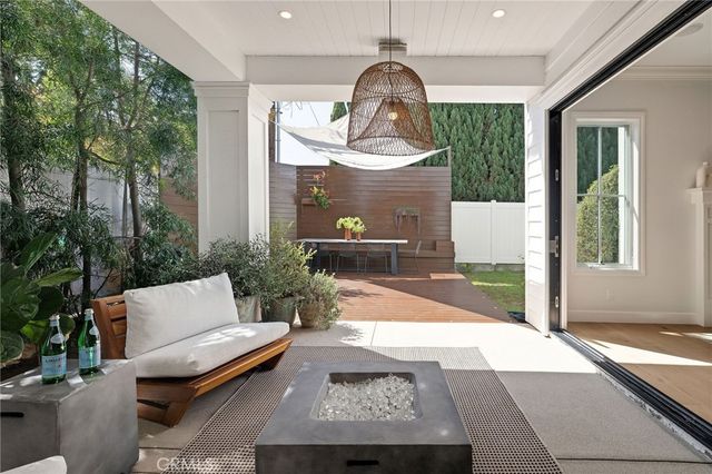 2517 Elm Avenue, Manhattan Beach, CA 90266