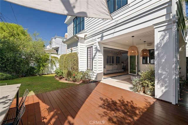2517 Elm Avenue, Manhattan Beach, CA 90266