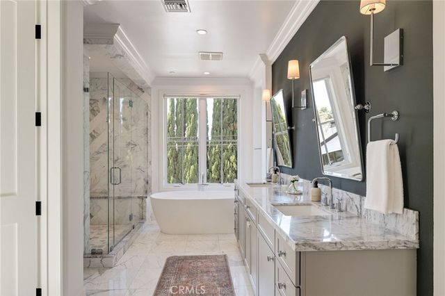 2517 Elm Avenue, Manhattan Beach, CA 90266