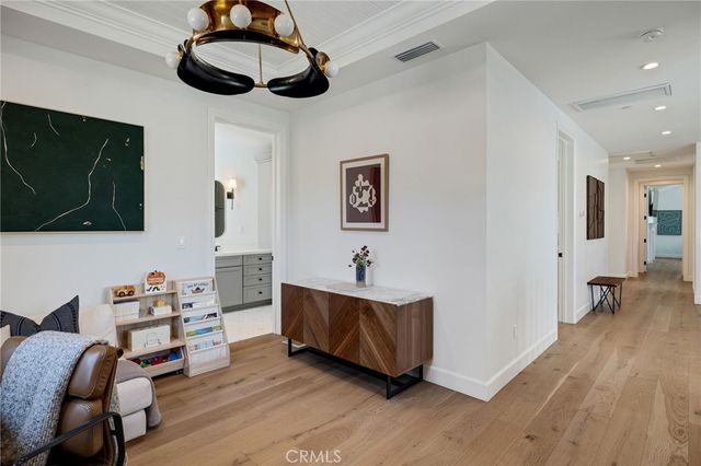 2517 Elm Avenue, Manhattan Beach, CA 90266