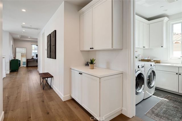 2517 Elm Avenue, Manhattan Beach, CA 90266