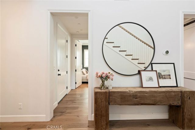 2517 Elm Avenue, Manhattan Beach, CA 90266