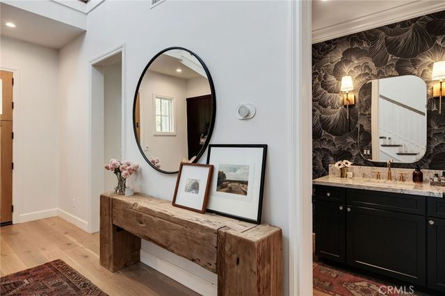 2517 Elm Avenue, Manhattan Beach, CA 90266