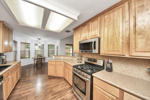 5718 Skydale Lane, Richmond, TX 77469