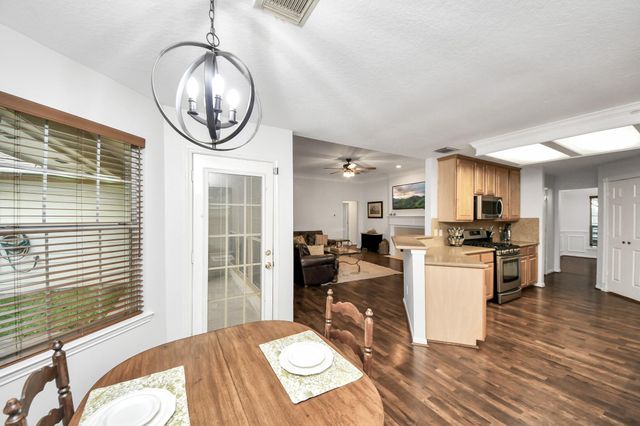 5718 Skydale Lane, Richmond, TX 77469