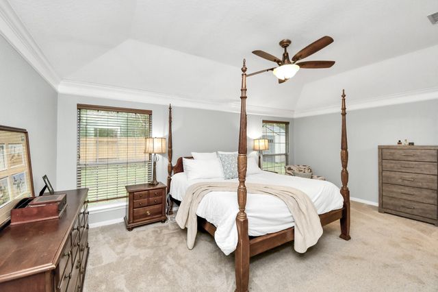 5718 Skydale Lane, Richmond, TX 77469