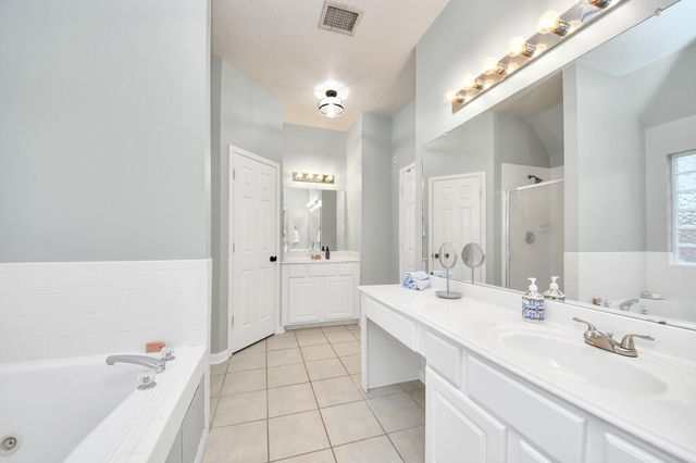 5718 Skydale Lane, Richmond, TX 77469