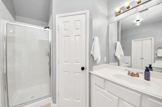 5718 Skydale Lane, Richmond, TX 77469