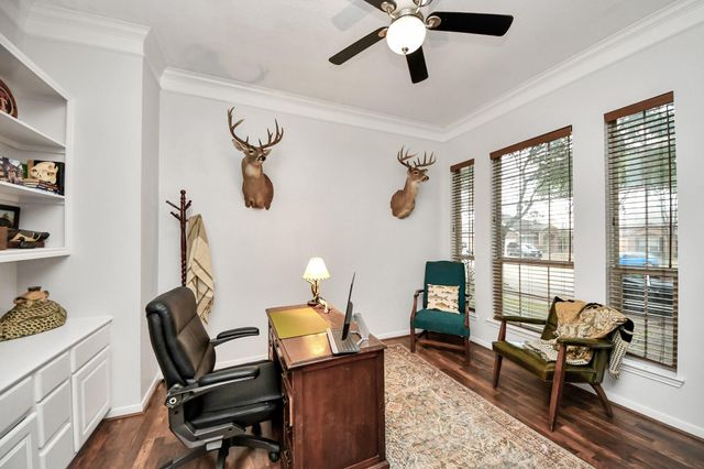 5718 Skydale Lane, Richmond, TX 77469