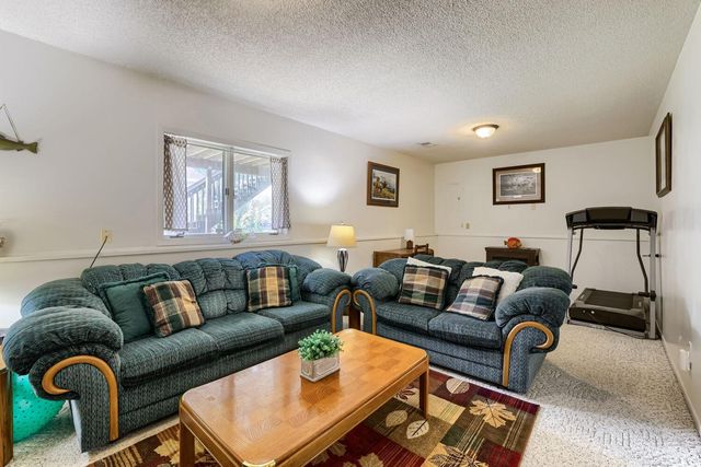 39119 Riverside Court, North Branch, MN 55056