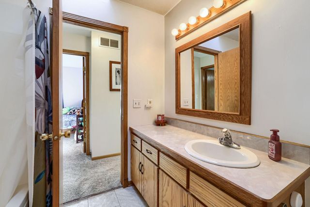 39119 Riverside Court, North Branch, MN 55056