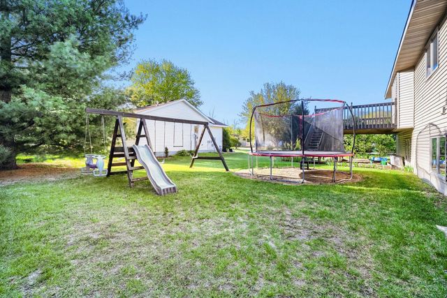 39119 Riverside Court, North Branch, MN 55056