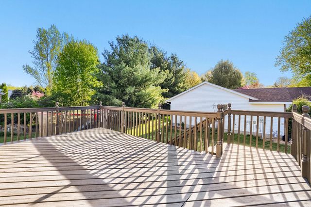 39119 Riverside Court, North Branch, MN 55056