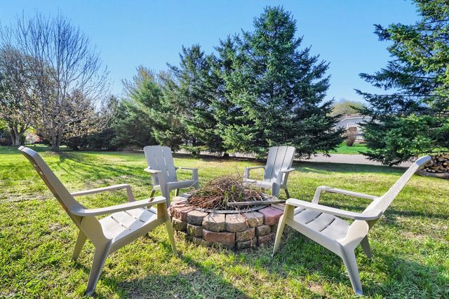 39119 Riverside Court, North Branch, MN 55056