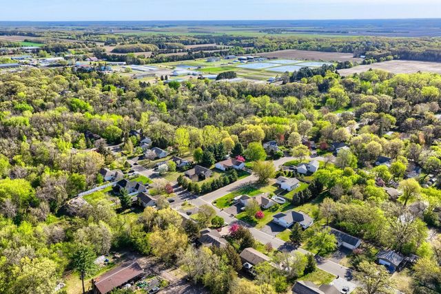 39119 Riverside Court, North Branch, MN 55056