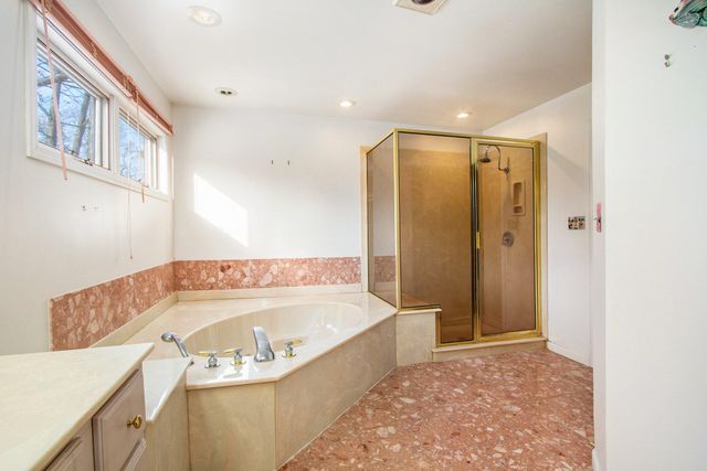 2091 Hidden Valley Drive, Crown Point, IN 46307