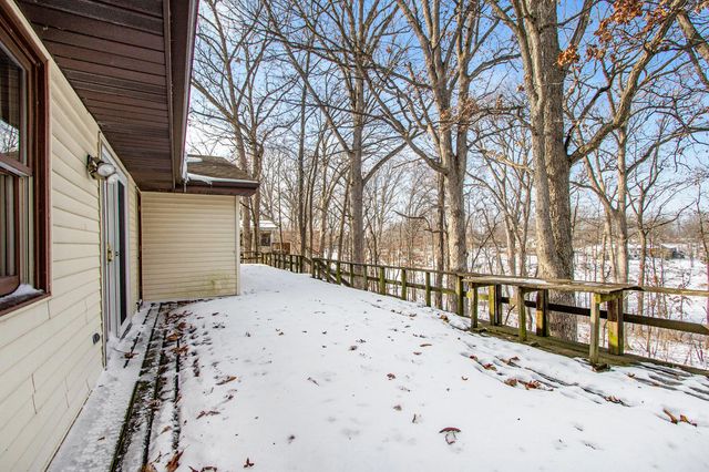 2091 Hidden Valley Drive, Crown Point, IN 46307