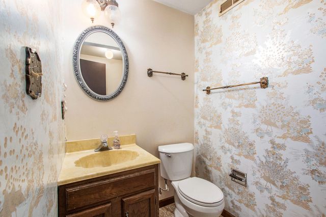 2091 Hidden Valley Drive, Crown Point, IN 46307