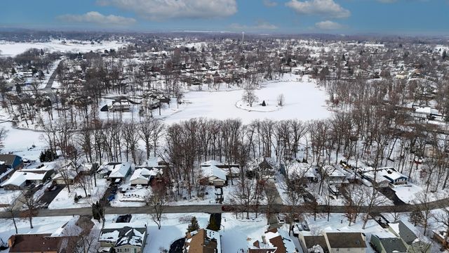 2091 Hidden Valley Drive, Crown Point, IN 46307