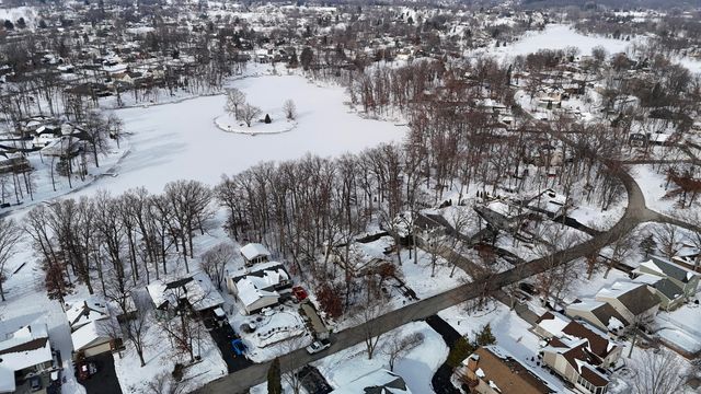 2091 Hidden Valley Drive, Crown Point, IN 46307