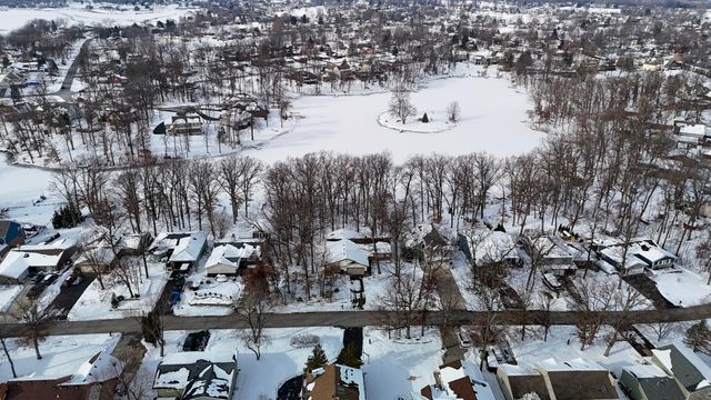 2091 Hidden Valley Drive, Crown Point, IN 46307