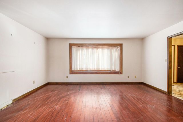 2091 Hidden Valley Drive, Crown Point, IN 46307