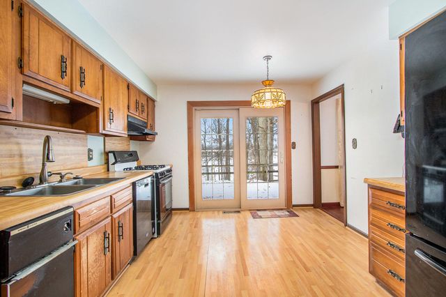 2091 Hidden Valley Drive, Crown Point, IN 46307