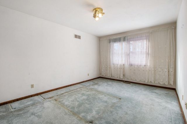 2091 Hidden Valley Drive, Crown Point, IN 46307