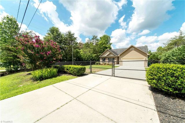 3419 Corvair Drive, High Point, NC 27265