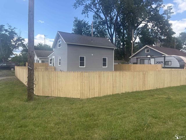 604 W 10th Street, Monroe, MI 48161