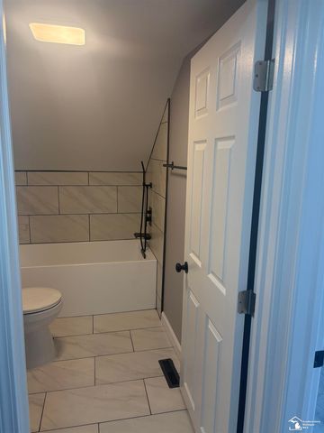 604 W 10th Street, Monroe, MI 48161