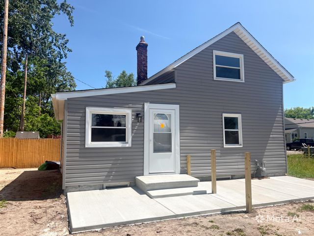 604 W 10th Street, Monroe, MI 48161