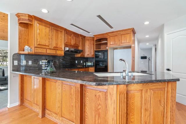 735 Tayles Point, Big Bear Lake, CA 92315