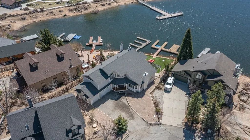 735 Tayles Point, Big Bear Lake, CA 92315