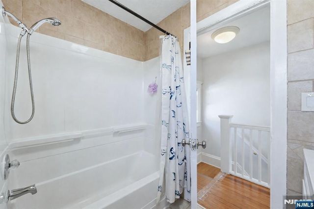 33 Beechwood Avenue, Bogota, NJ 07603