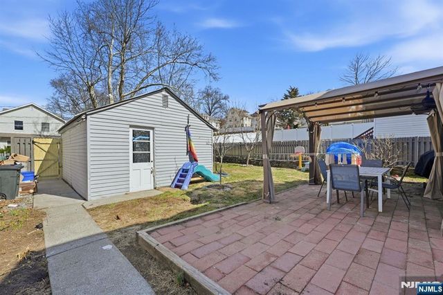 33 Beechwood Avenue, Bogota, NJ 07603