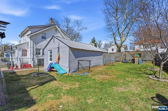 33 Beechwood Avenue, Bogota, NJ 07603