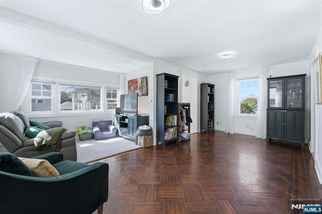 33 Beechwood Avenue, Bogota, NJ 07603