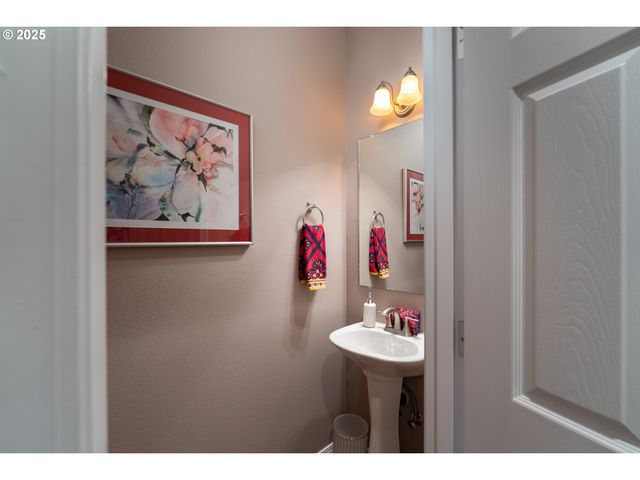 20322 NOBLE Ln, West Linn, OR 97068